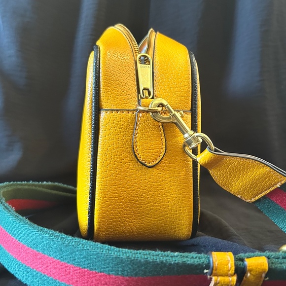 Gucci x Adidas Small Yellow Shoulder Bag - Picture 6 of 8